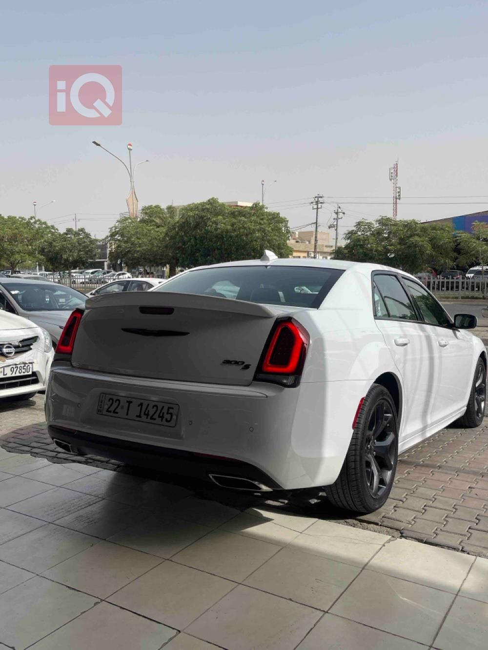 كرايسلر 300